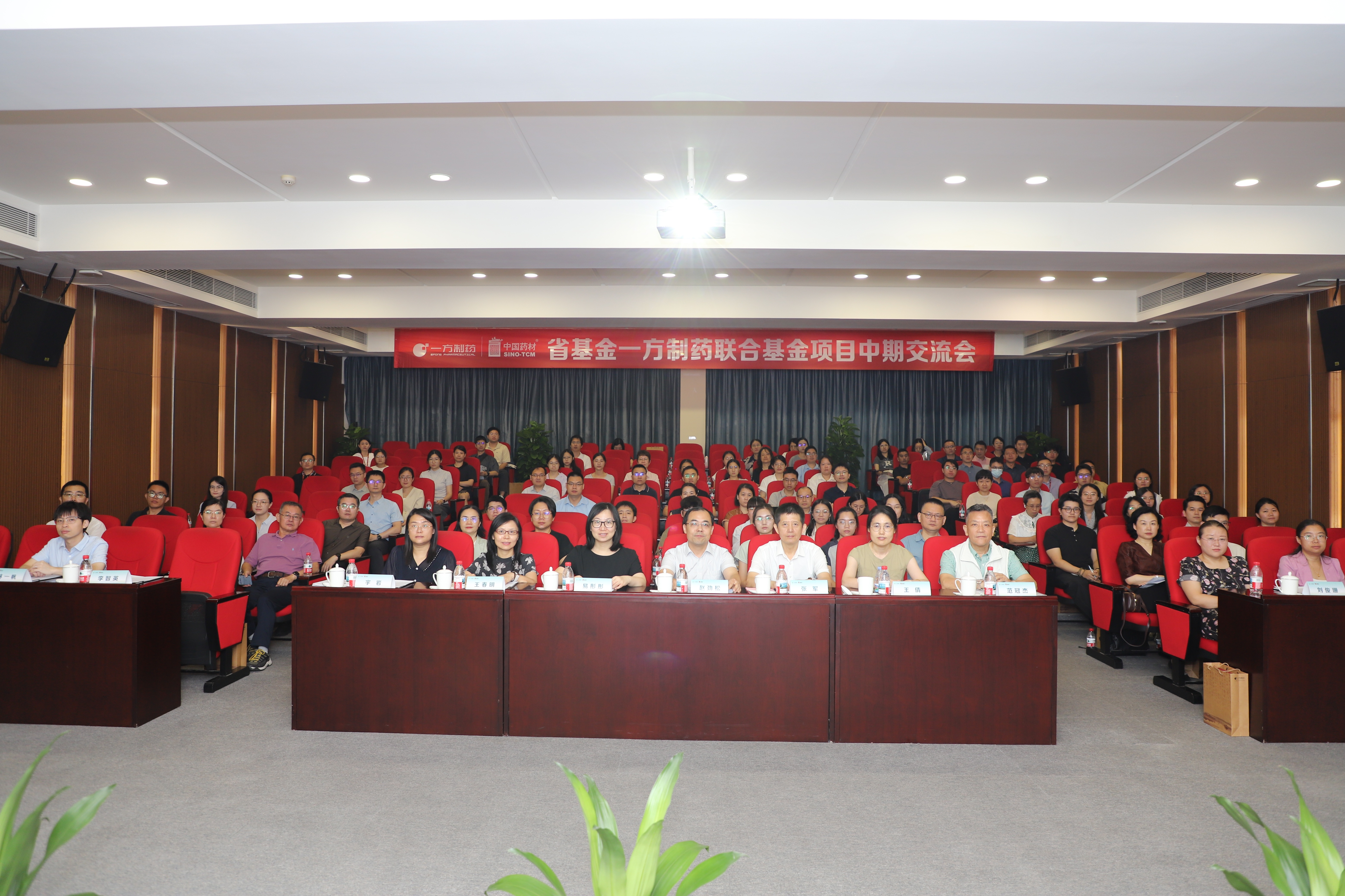 MJdttIlyXU.jpg MJdttIlyXU.jpg